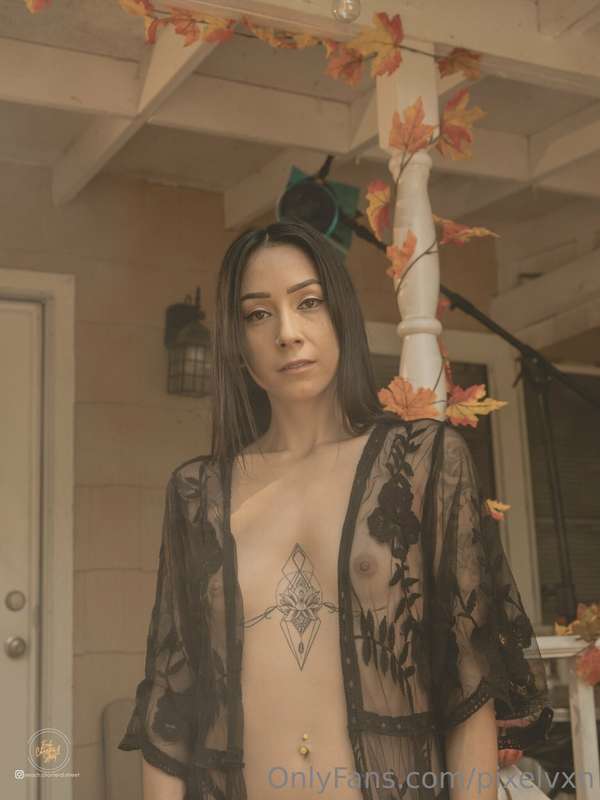 Some shots from my semi nude photoshoot 😉 2