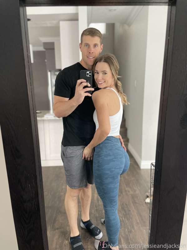 Happy Saturday! 
Today we are relaxing and getting our freak.. 2