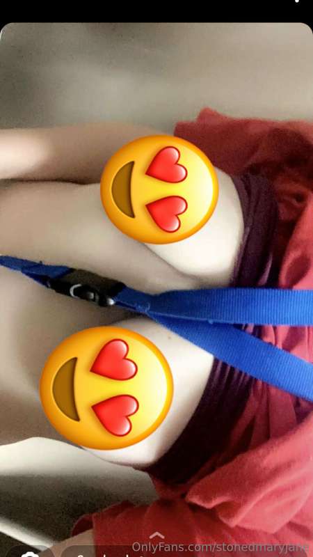Wanna see the uncensored version pm me and we can have some ..