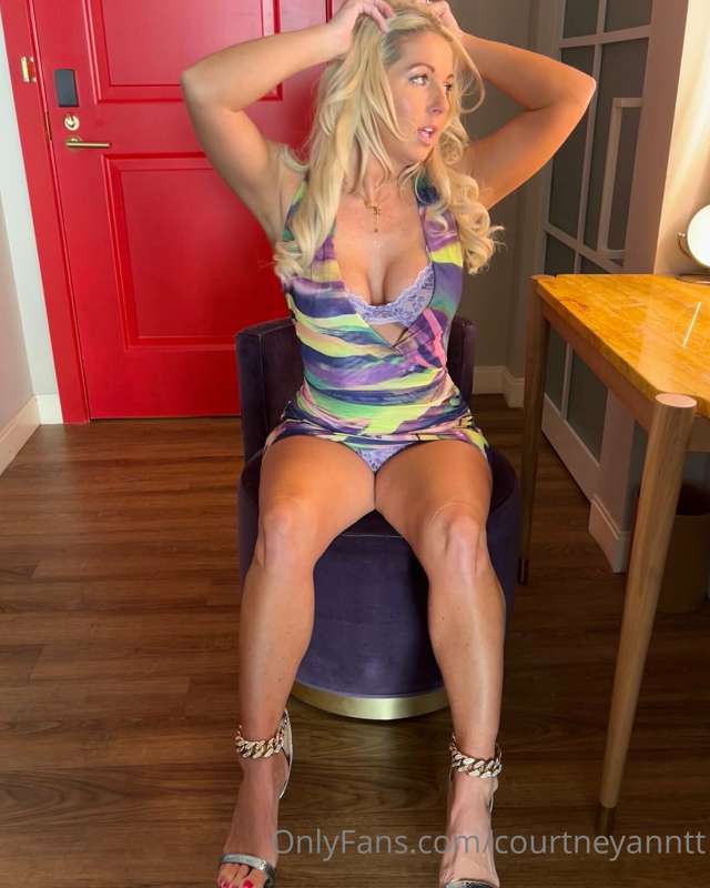 Date Night Shoot 🥵 @texasthighs for all the unedited pics & .. 2