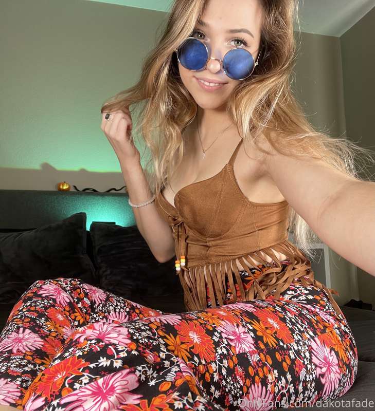 hippie chick 🌸💫☁️ 30