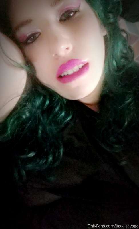 Your favorite mermaid is back 💙🧜💜 Happy holidays everyone! I.. 1
