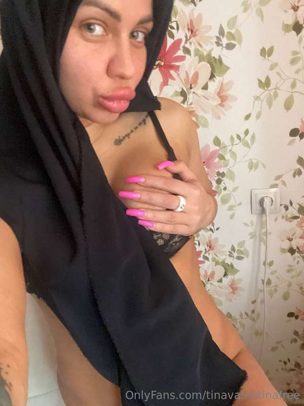 🧕I'm your Muslim ... do you want to see me?
What do you want.. 1