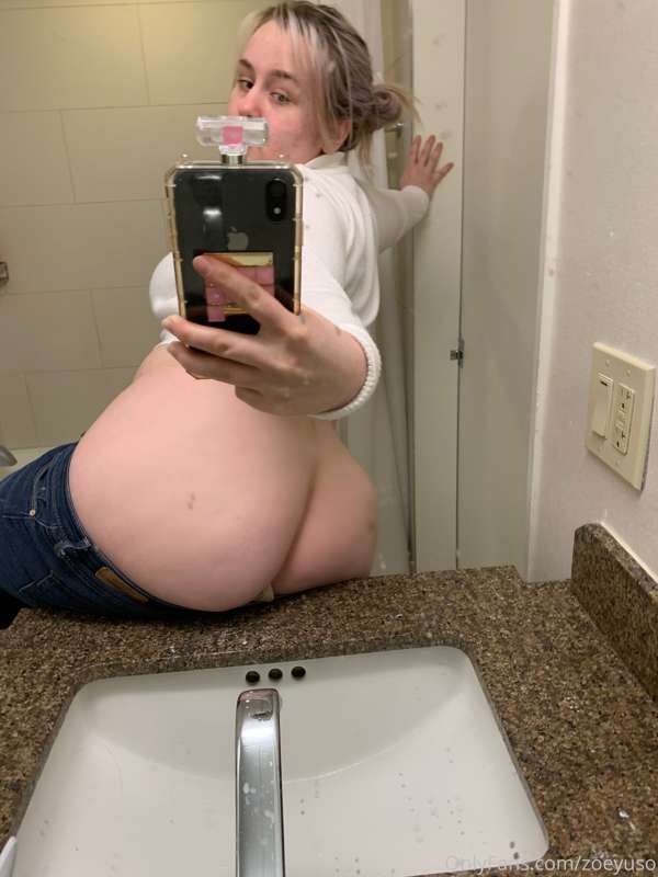 Taking some naughty videos with my girlfriend tonight... 1