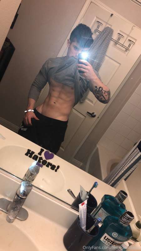 Responding to DMs and custom vids tomorrow!!! You ready 😛 1