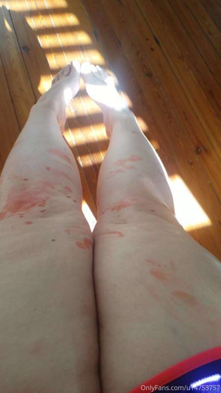 Fake bl00d stains ... ah the life of a cosplayer