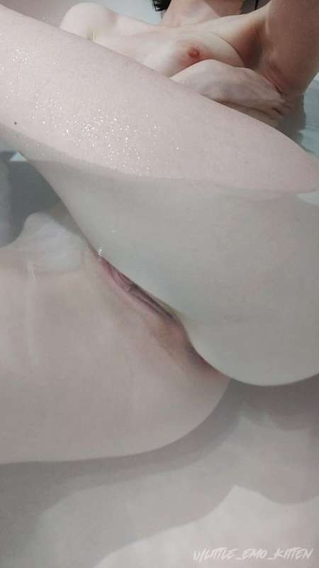 Your tomboy girlfriend sent you some bath pics ;)  which is .. 4
