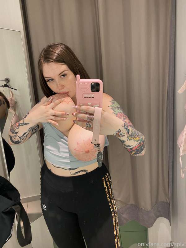 Dressing room 🤫 4