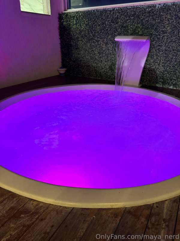 later I will post new videos in this pool 👀 are you excited?..