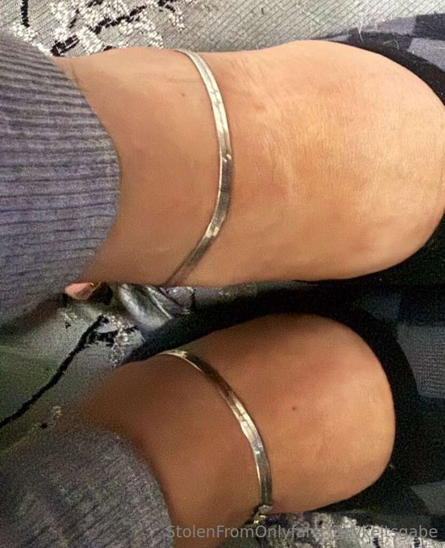 Not a sexy post just an update post. I am cripple at the mom.. 4