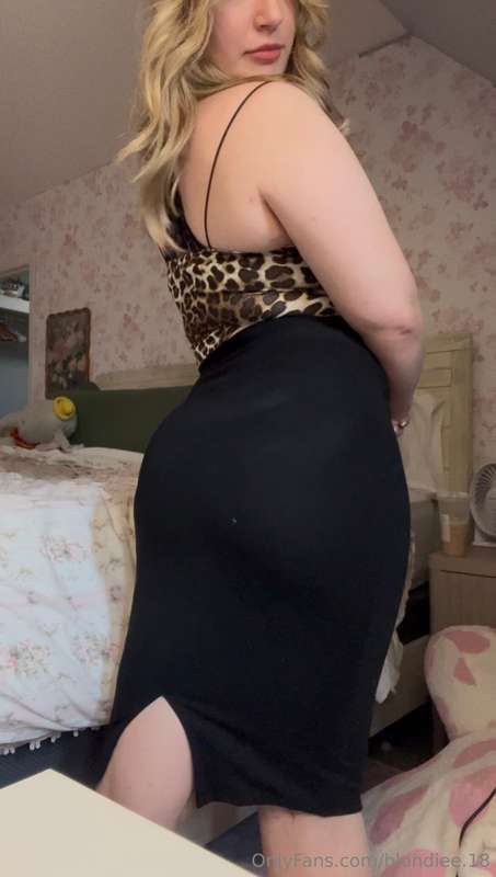 Blondiee.18 - Onlyfans - 12 Apr, 2025 1