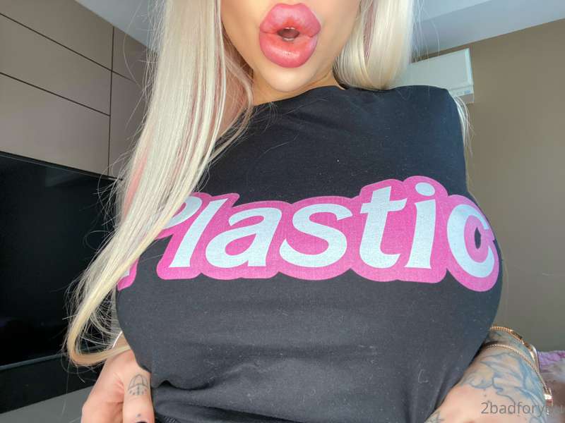 I'm sorry but my t-shirt is telling the truth……
(Btw I bough.. 2
