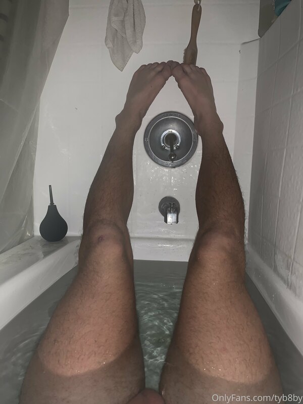 someone get wet with me ?