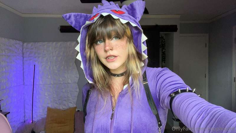 THE FAMOUS GENGAR SUIT!!(more gengar content coming Soon too.. 23