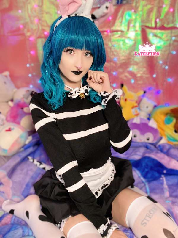 Sexy cow cosplay 💓