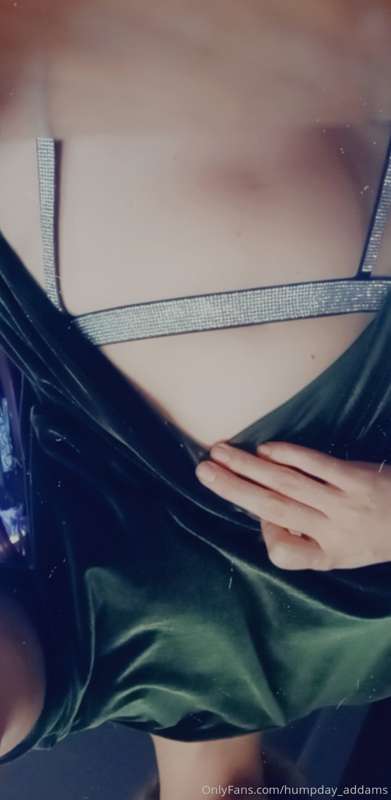 Check out what I'm borrowing from Victoria's Secret 🥺 I wann..