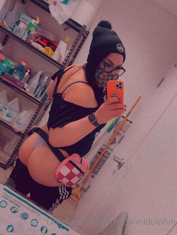 At work but would rather show off this cake 🍰