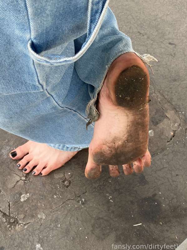 Dirtyfeetlily - Fansly - 12 Apr, 2025 1