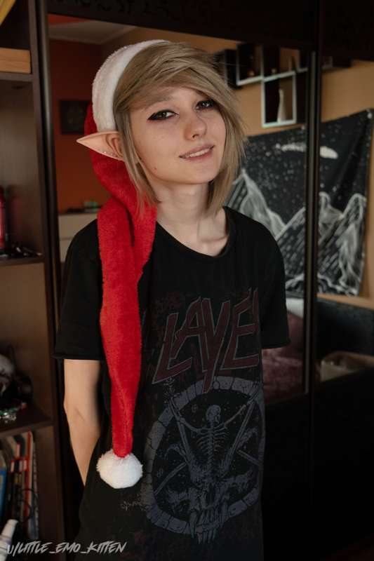 Little_Emo_Kitten - Fansly - 19 Dec, 2021 12