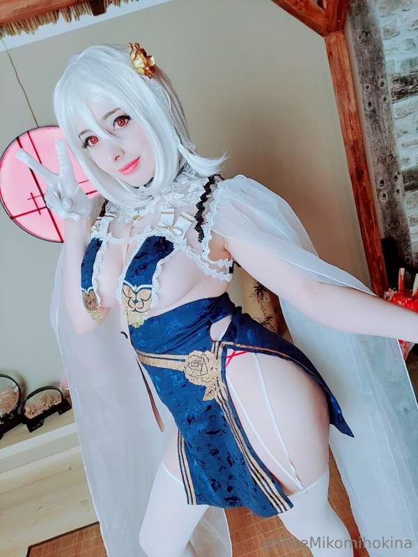 Laying down? Or Standing up? ​👀​ 2