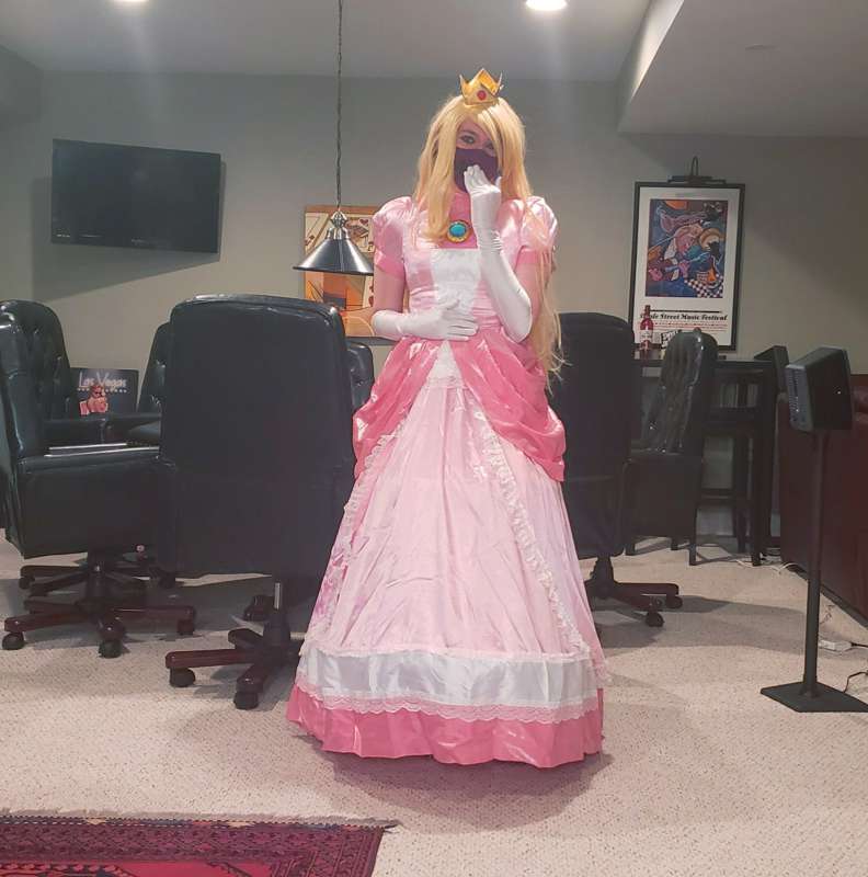 Here's another Classic Peach. This should be Very fun. >:) 11