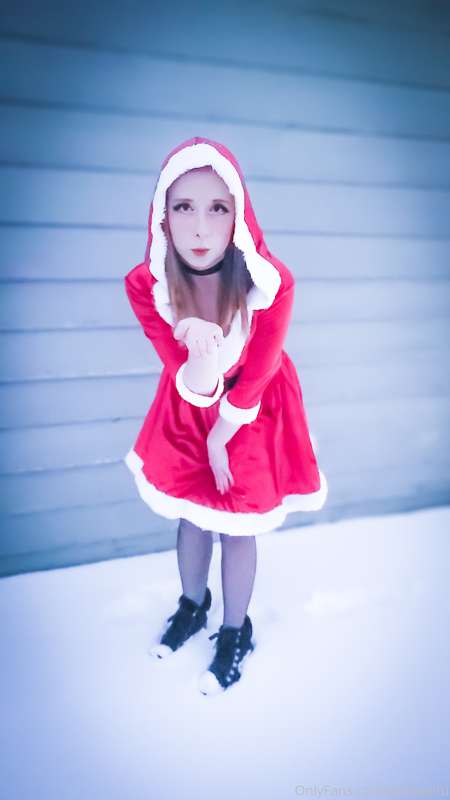 ♥♥♥ MERRY CHRISTMAS EVERYONE!!! 🎄🎅❄⛄ I hope you got everythi.. 16