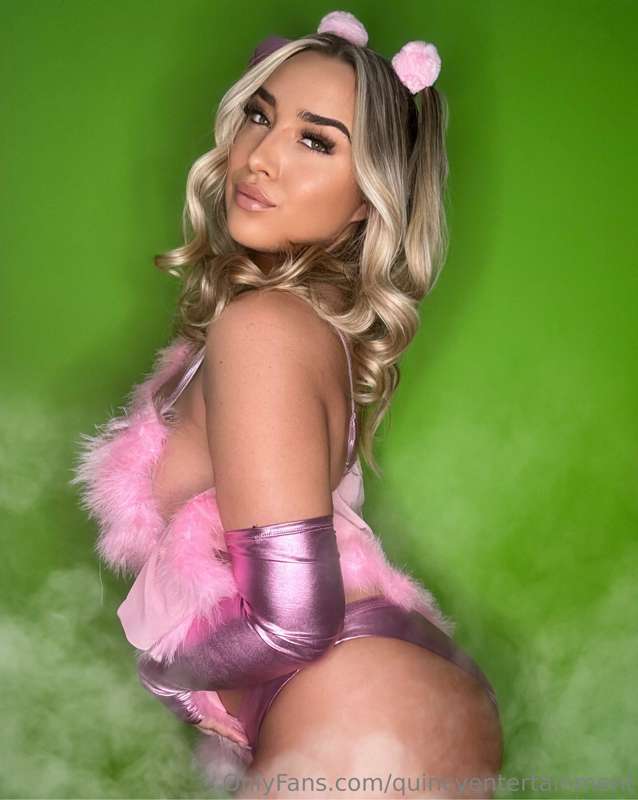 Craving for this?  Subscribe to my Paid Page @quincyland now..
