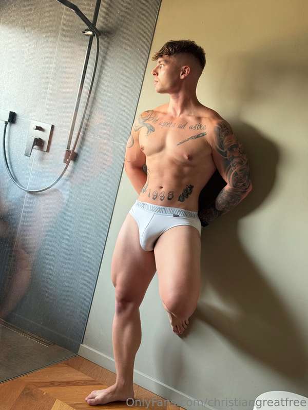 Want to join me for a steamy session? 😉💦 3