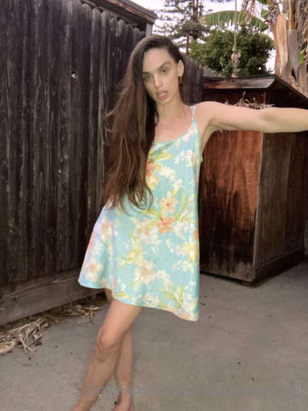 A little fashion show for y’all 🥰💕

This is a vintage Oscar .. 1