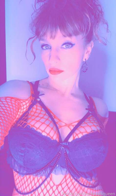 Rocknrollqueen - Fansly - 18 Mar, 2022