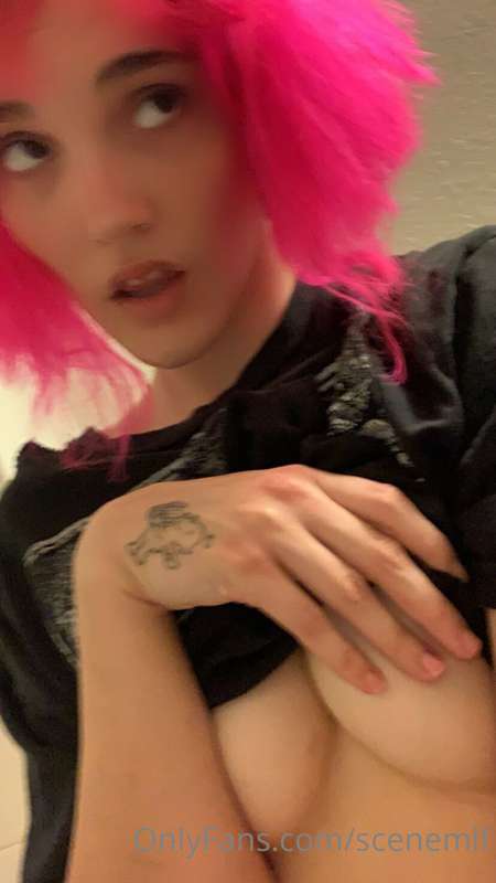 Taking customs rn so I can get some 🍃 ☺️ $AllisonRose93