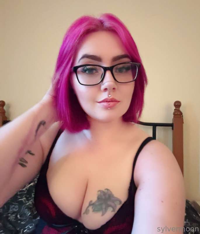 tip $5 for 5 full length solo vids 😈