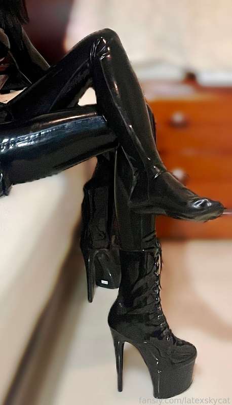 Latexskycat - Fansly - 18 May, 2025 14