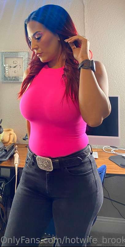 If I was your valentine for a night what would you do?! 😜👸🏻♠..