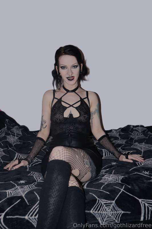 Kneel for me 3