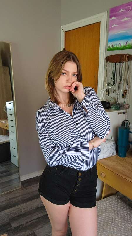 New button up top 😘 should I feature it in a video? 💜 17