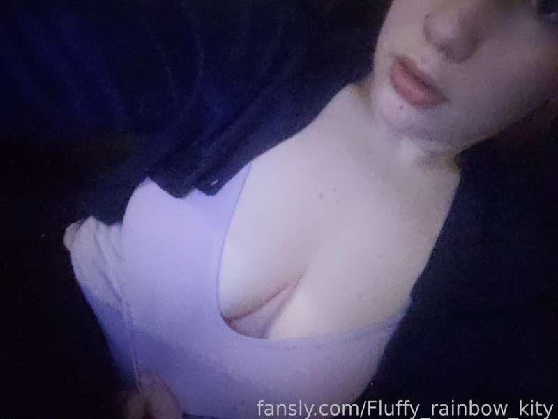 Fluffy_Rainbow_Kity - Fansly - 08 Jan, 2022