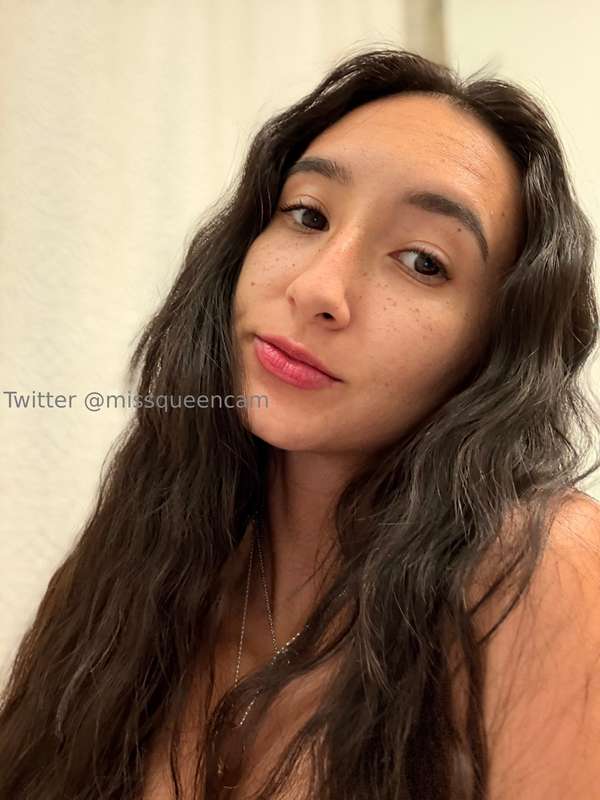 Officiallyraine - Onlyfans - 22 Apr, 2025