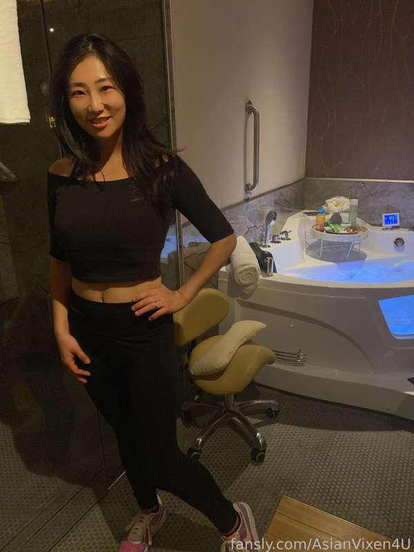 Asianvixen4U - Fansly - 18 May, 2022