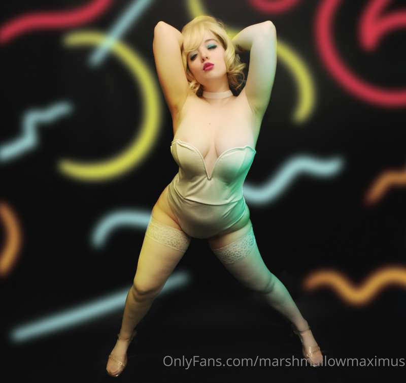 Holli Would from Cool World <3
Part 1 24