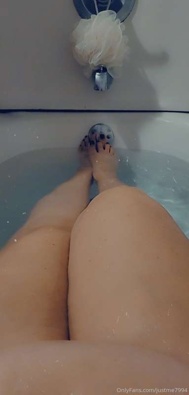 I NEED someone to come wash me😘 1