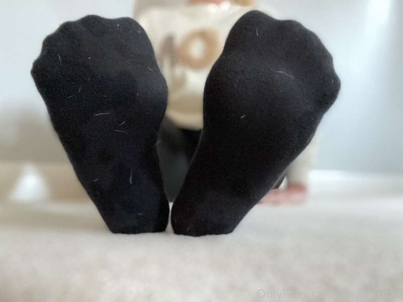 Read these socks and that’s what is going to happen! 😈
FALL .. 9