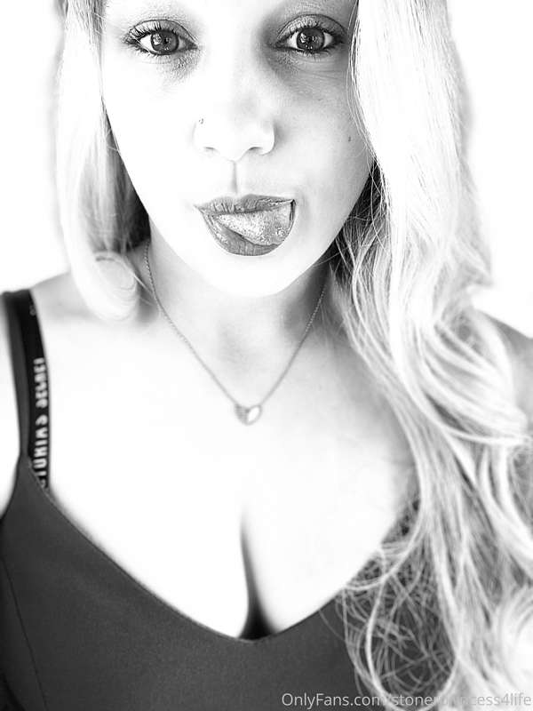 Stonerprincess4Life - Onlyfans - 30 Nov, 2021