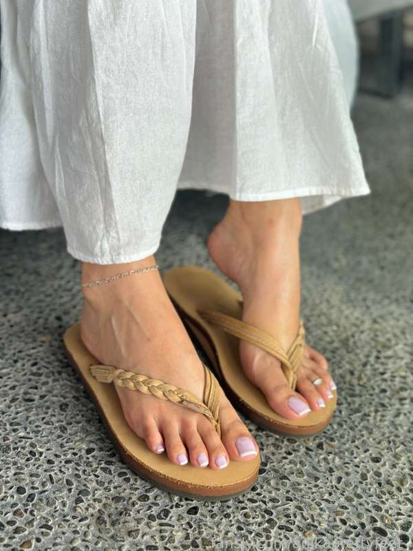 Anikaprettyfeet_ - Fansly - 30 Mar, 2024 5