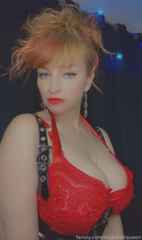 Rocknrollqueen - Fansly - 07 Apr, 2022