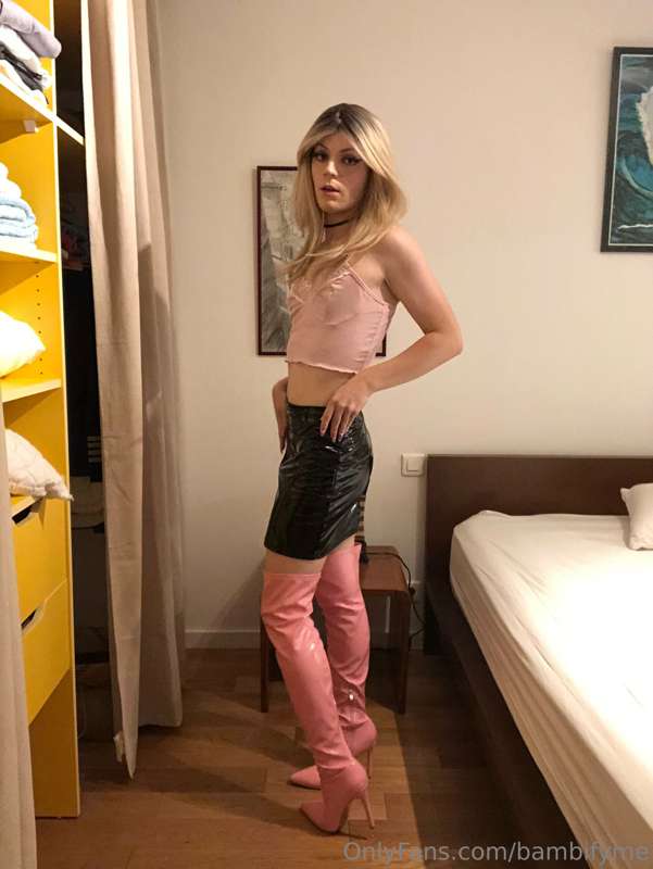 Have I achieved bratz doll status with this fit ? 😳 16