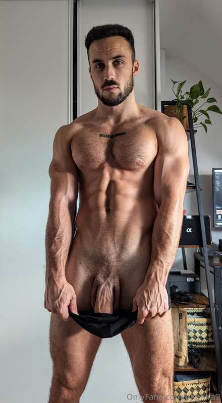 A collection of some nice phone selfies. Longer video droppi..