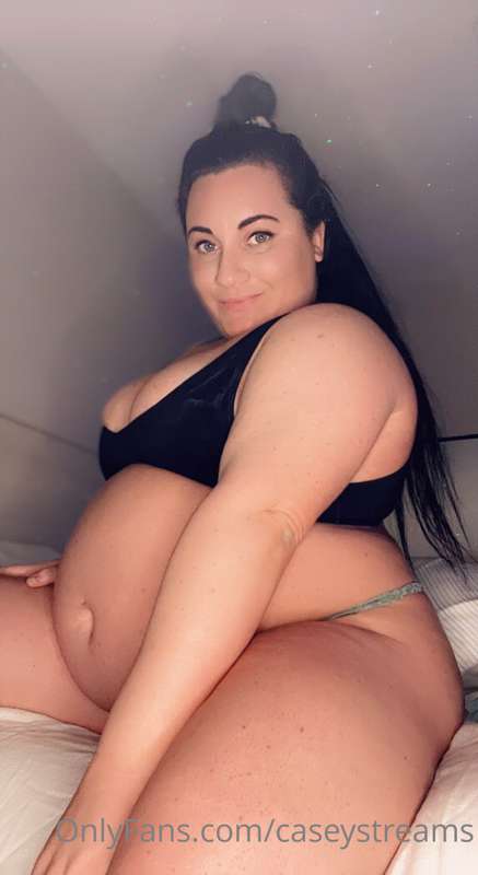 Thick all over 🥵🥵😏😏 4
