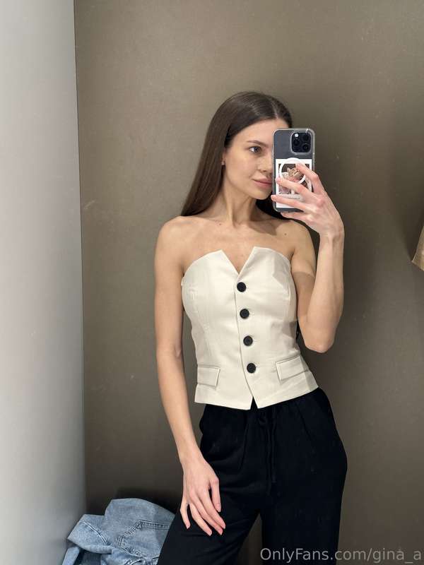 Hi my dear, I think I need your advice on this look, what do..