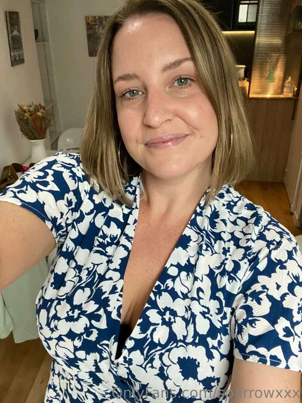 Trying to find good lighting in my little Paris apartment. 5